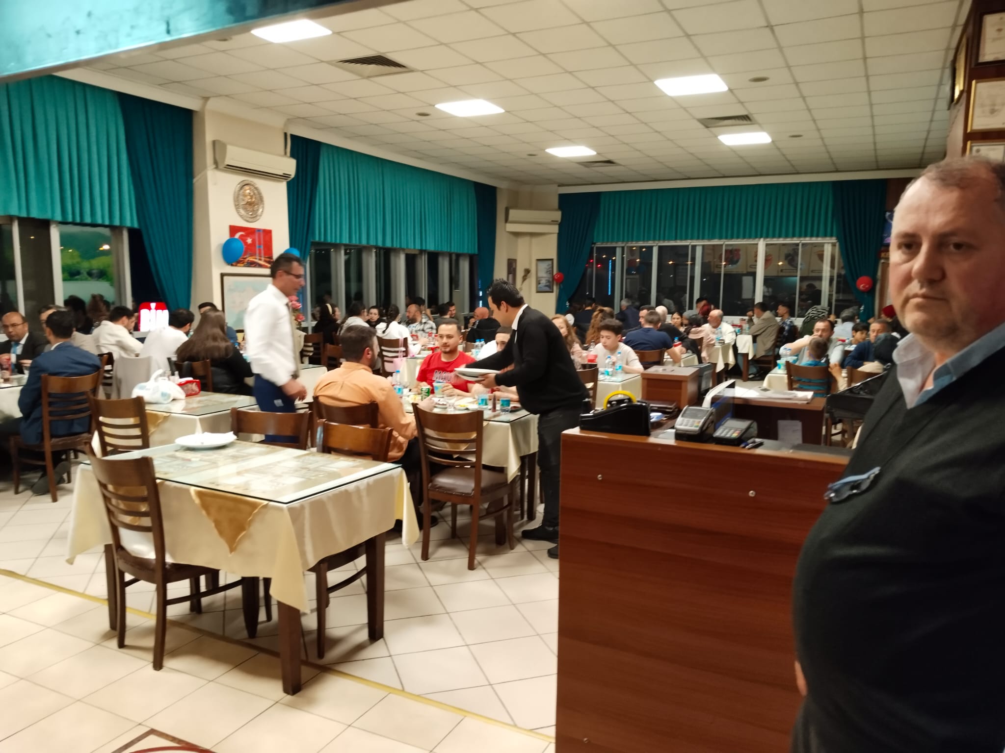 Kebapcıoğlu Restaurant İç Mekan - Geniş ve Ferah Ortam